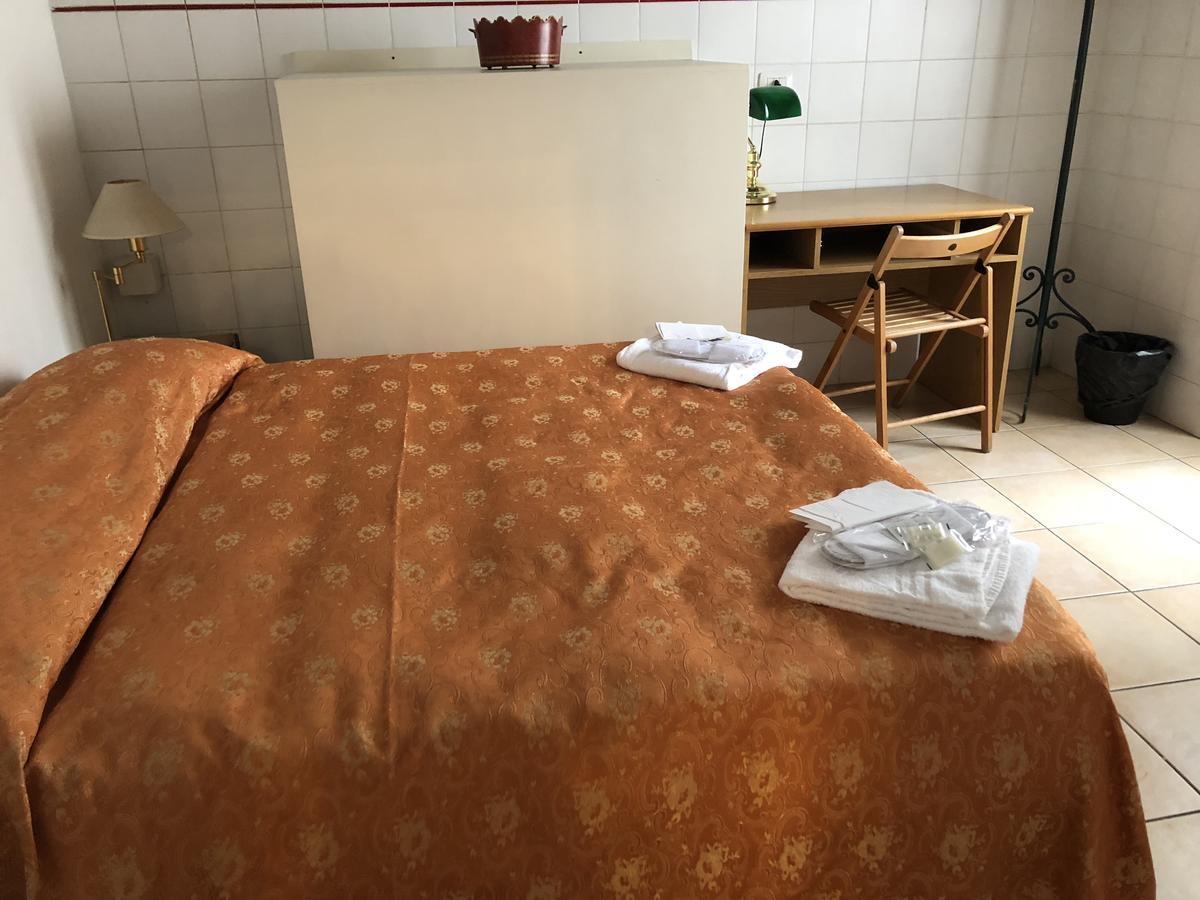 Alex Home Флоренция Экстерьер фото